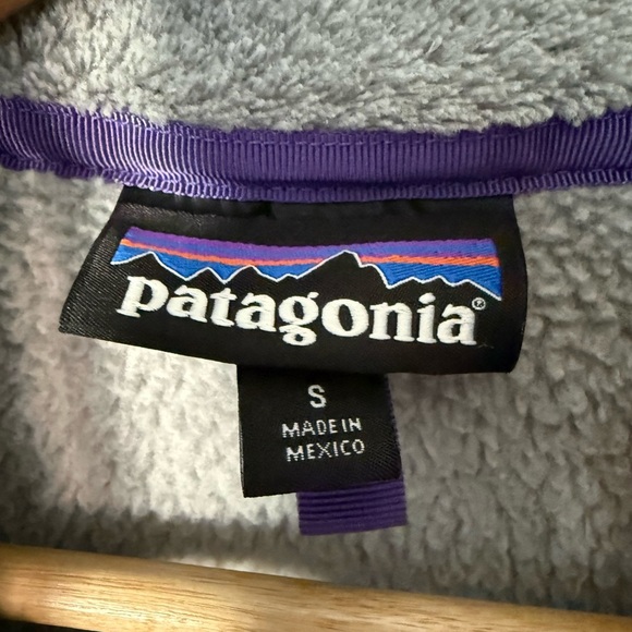 Patagonia Fleece Jacket in Gray with Purple Trim - Picture 5 of 6